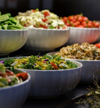 Ensaladas Completas que Sacian de Verdad: 8 Recetas que Sí Llenan