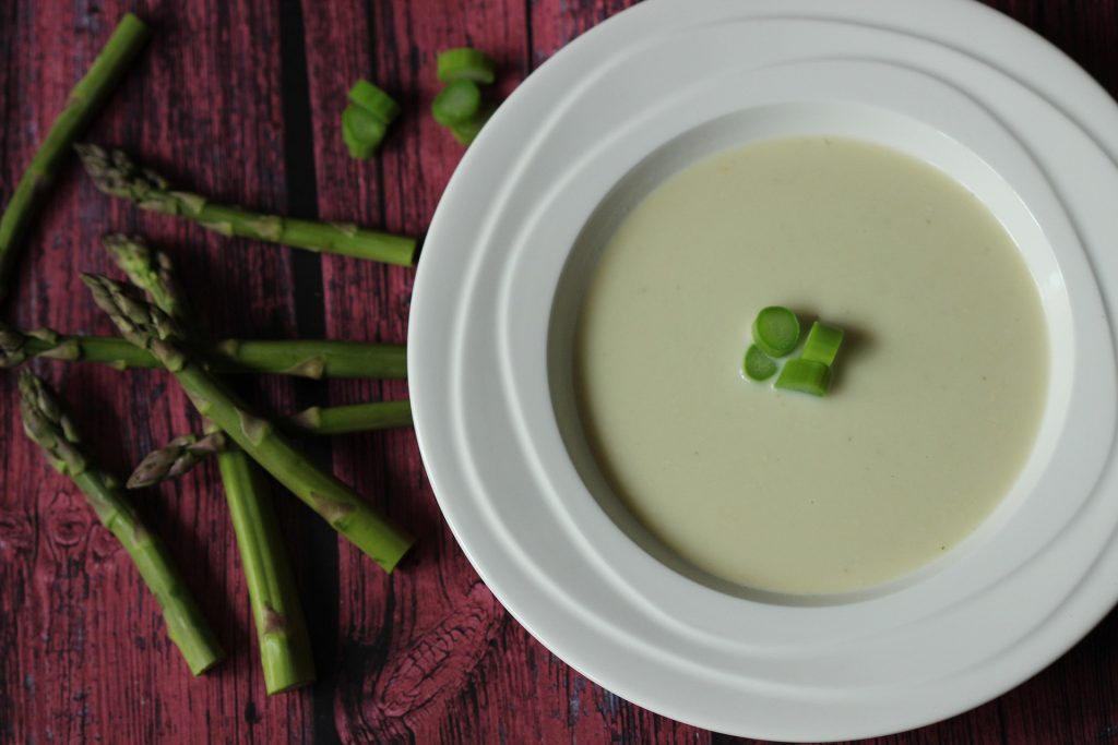 Cremas de Verduras Fáciles para Cenar: 8 Recetas Reconfortantes y Ligeras